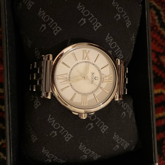 Bulova Women’s Watch . - Picture 2 of 9
